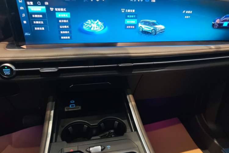 Used Ford Edge 2025 Ford Explorer L 2.0T EcoBoost E-Hybrid Four-Wheel-Drive 7-Seater Supreme Model