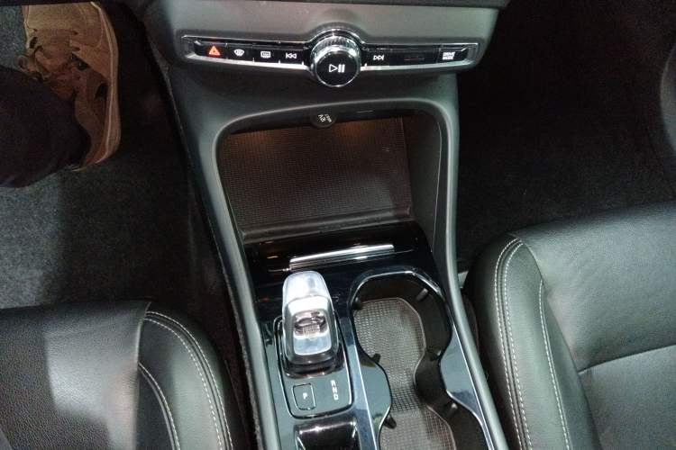 Used Volvo XC40 2021 T4 Four-Wheel Drive Smart Luxury Edition