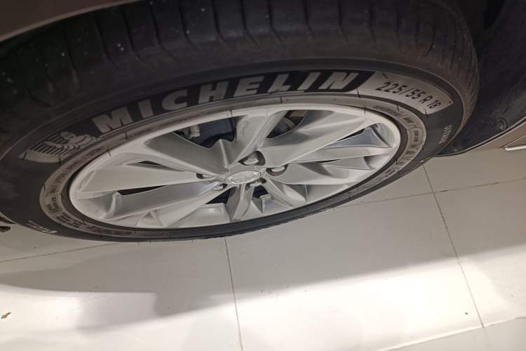 Used Buick GL8 2020 Avenir Avia Six-Seat Deluxe Edition