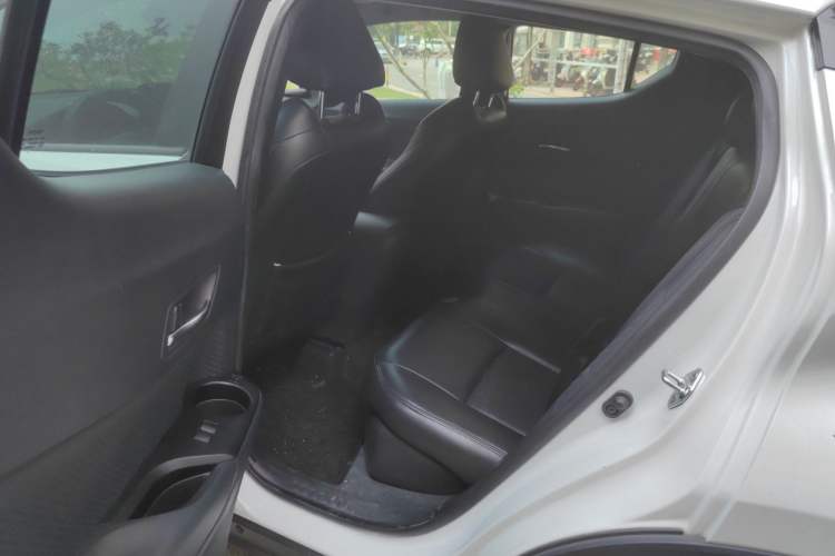 Used Toyota IZOA 2021 2.0L Yixing Version
