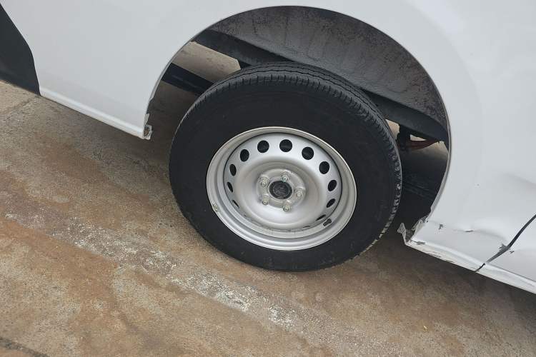 Used JMC E Fushun 2025 Model, Blind Window Version, 41.86 kWh, Short Axle, Low-roof, 3.0 tons