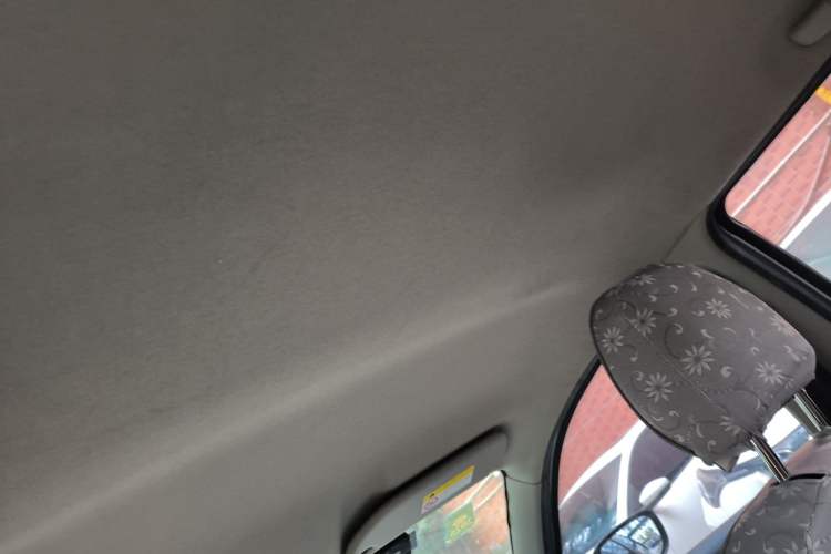 Used Citroen Elysee 2015 Zhishang Edition 1.6L Manual Fashion Model Headliner