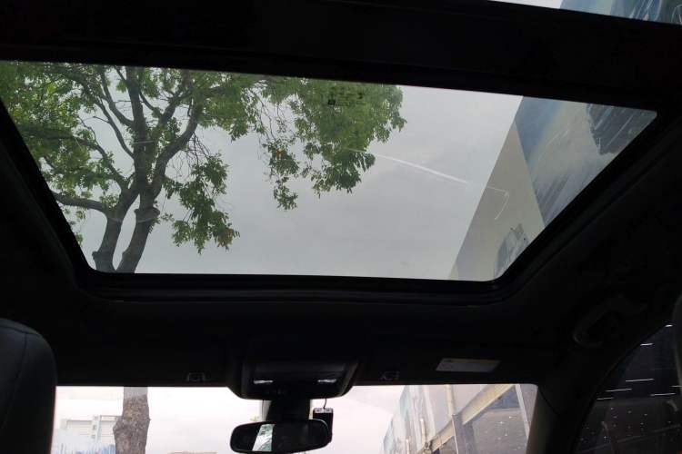 Used Cadillac XT5 2020 28T Luxury Version Headliner