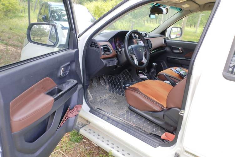 Used Great Wall Wingle 6 2017 2.4L Gasoline 4x4 Elite Version 4G69
