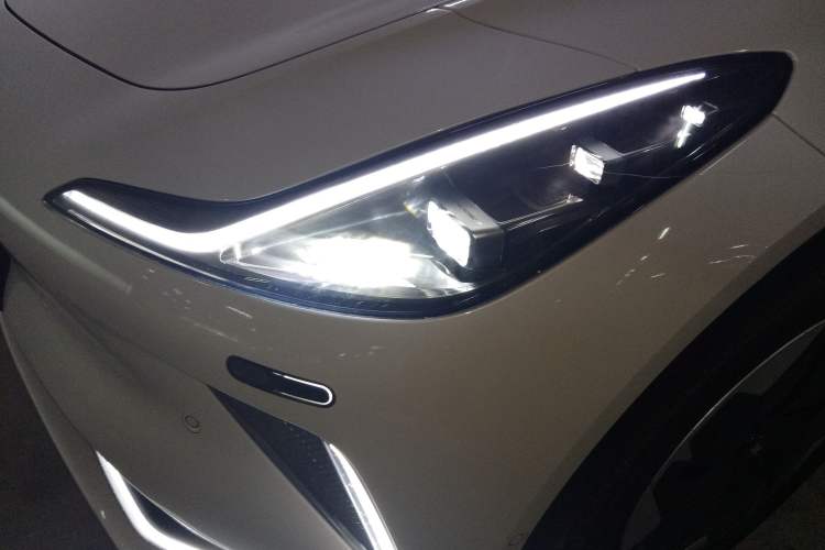 Used IM LS7 2023 77 kWh Urban Fit Rear-Wheel Drive