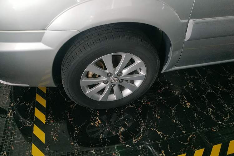 Used Buick GL8 2014 2.4L Classic Edition
