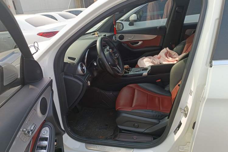 Used Mercedes-Benz GLC 2022 Refreshed GLC 300 L 4MATIC Dynamic Edition Prestige Version Left Front Seat