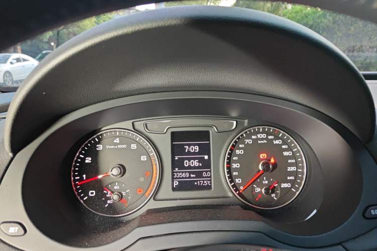 Used Audi Q3 2018 30th Anniversary Edition 35 TFSI Fashion Model
