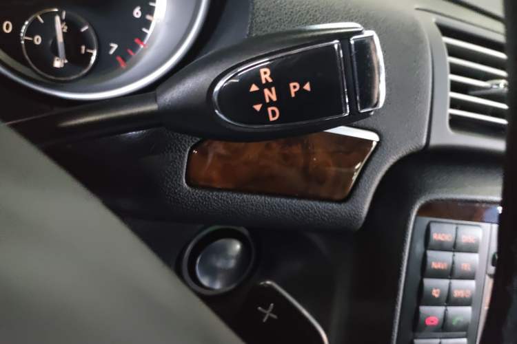 Used Mercedes-Benz R-Class 2011 R 350 L 4MATIC