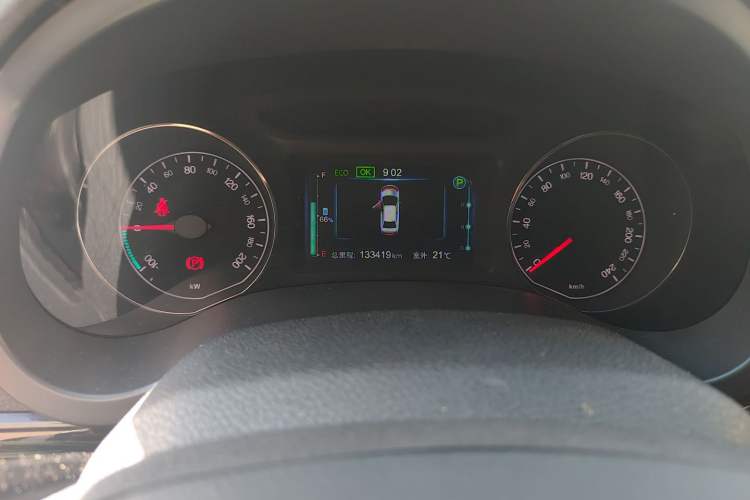 Used BYD e5 2016 300 Luxury Edition Odometer Close Up