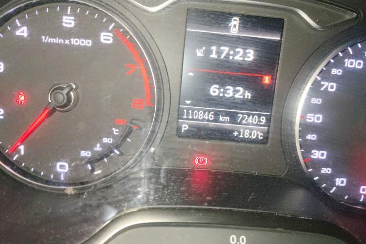 Used Audi A3 2015 Limousine 40 TFSI Automatic Comfort Model Odometer Close Up