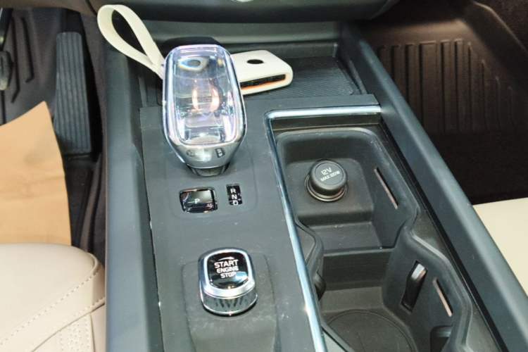 Used Volvo XC60 2026 B5 4x4 Smart Luxury Edition