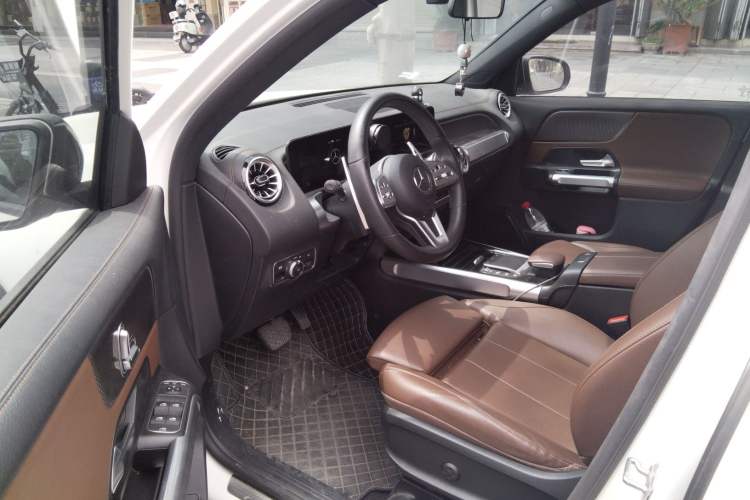 Used Mercedes-Benz GLB 2022 Refresh GLB 200 Dynamic Edition Driver Seat