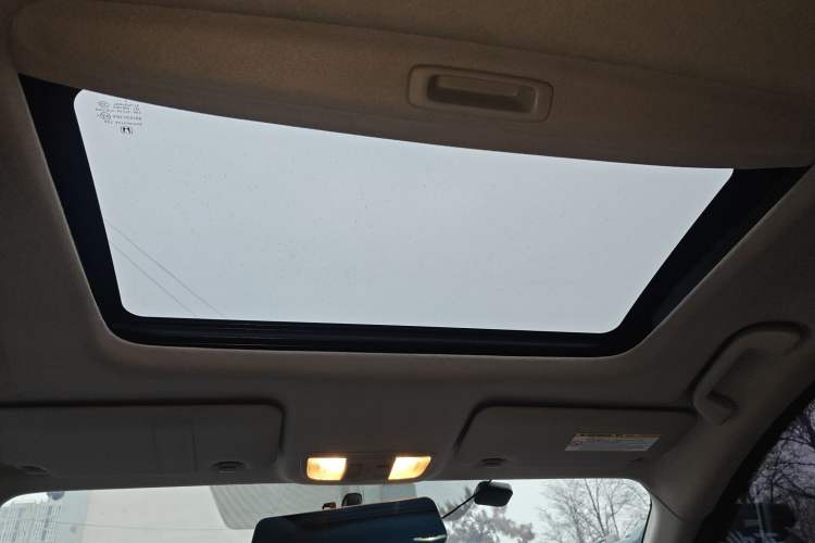 Used Honda City 2015 1.5L CVT Luxury Edition Headliner