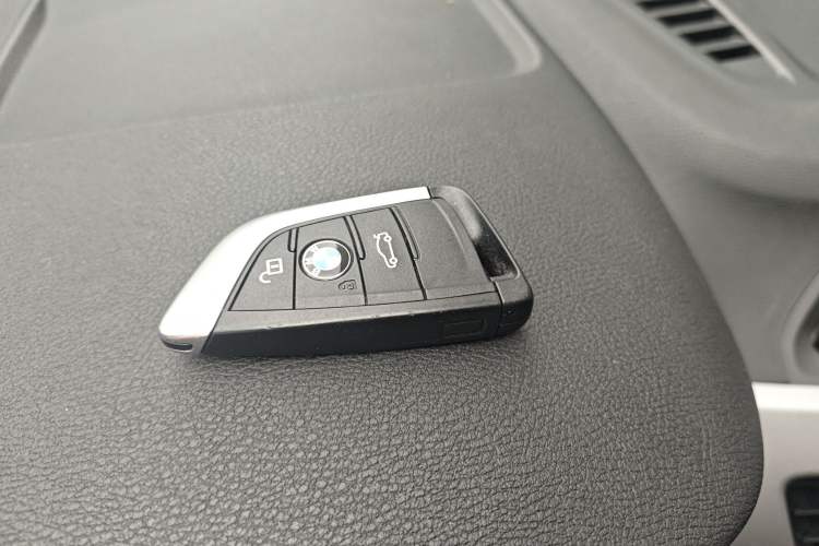 Used BMW X1 2016 sDrive18Li Premium Edition
