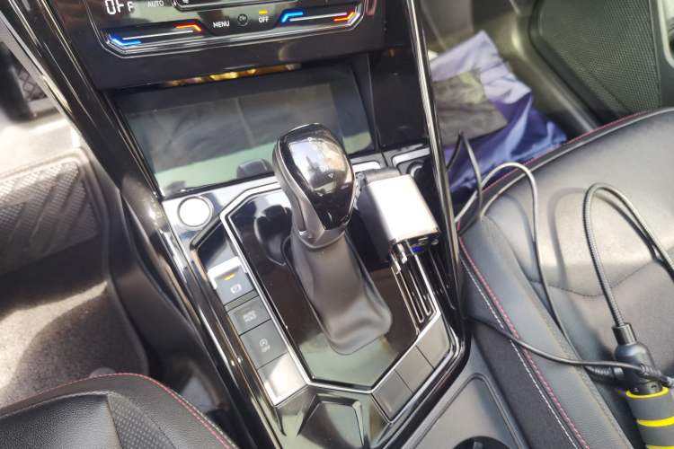 Used Volkswagen Tayron 2020 330TSI Two-Wheel Drive Luxury Smart Connectivity Version Gear Lever