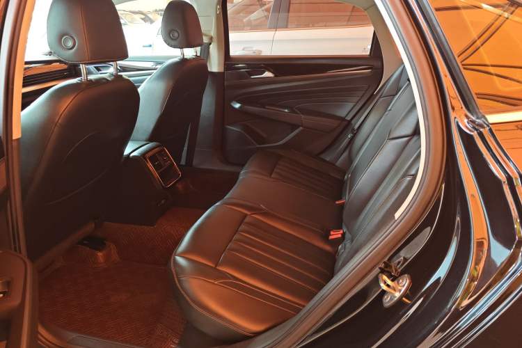 Used Volkswagen Passat 2020 280TSI Business Edition China VI Standard Left Rear Seat