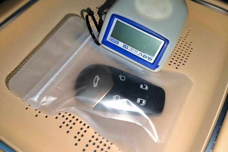 Used VOYAH Dream 2025 PHEV Four-Wheel Drive Prestige Kunpeng Edition
