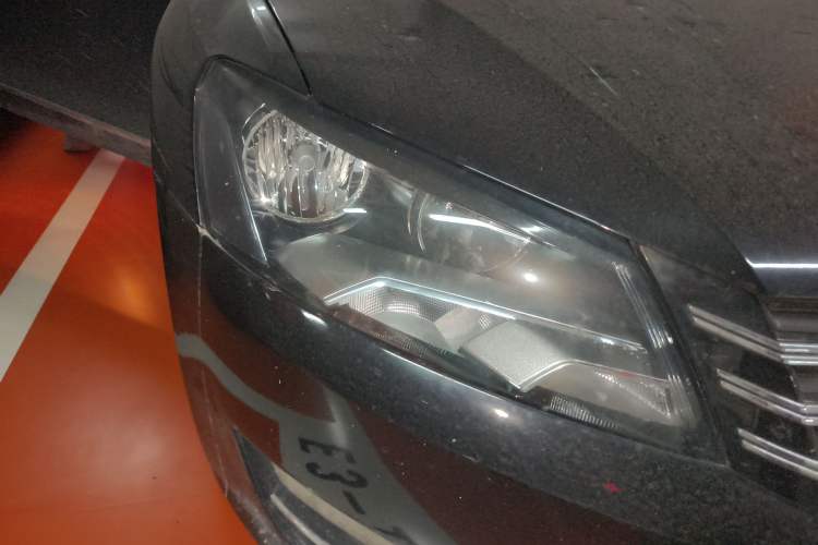 Used Volkswagen Passat 2011 1.8 TSI DSG Prestige Edition Right Front Headlight