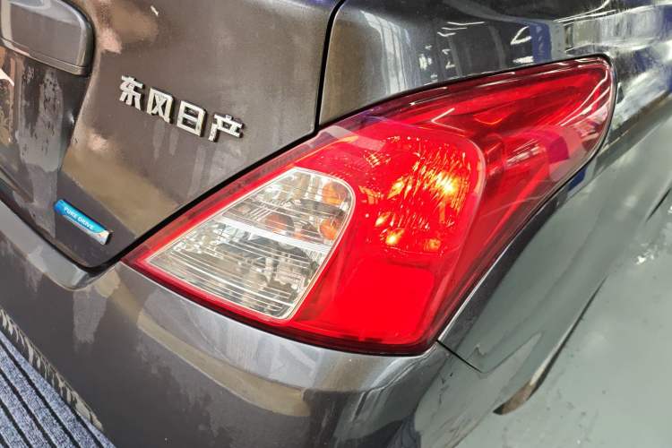 Used Nissan Sunny 2014 1.5XE Manual Comfort Edition Right Rear Taillight