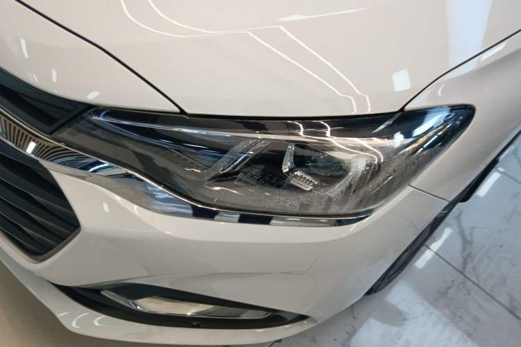 Used Chevrolet Monza 2020 320 Automatic Enjoyment Edition Left Front Headlight