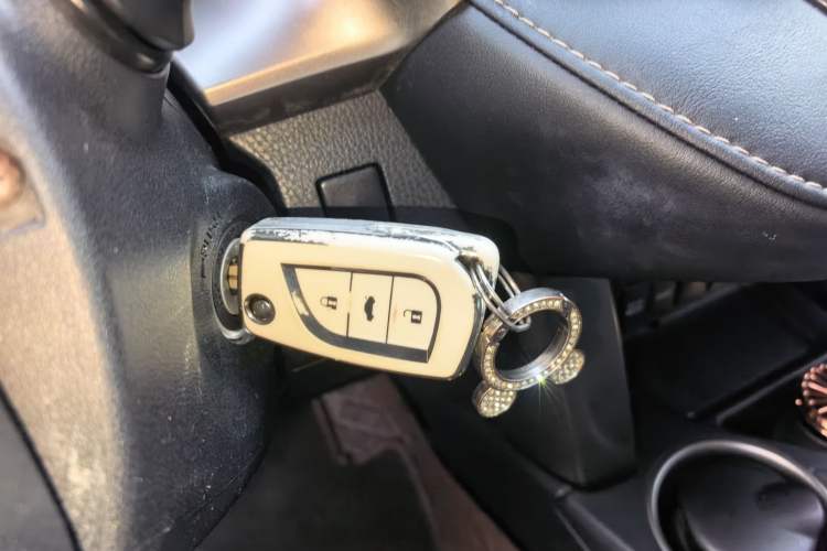 Used Toyota RAV4 2015 2.0L CVT Two-Wheel Drive Fashion Edition
