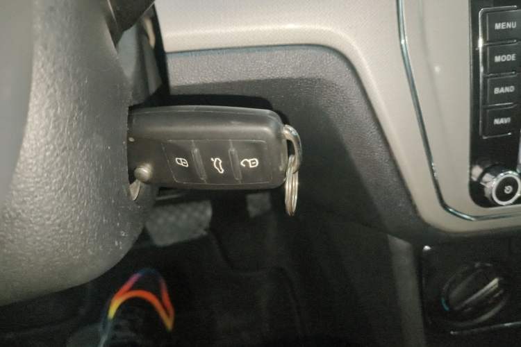 Used Volkswagen Lavida 2015 1.6L Automatic Comfort Edition Vehicle Key