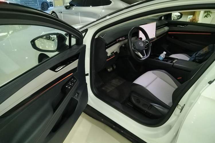 Used Volkswagen ID.7 VIZZION 2024 AIR model