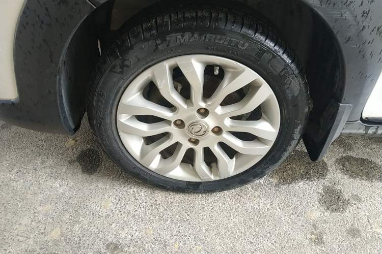 Used Dongfeng Aeolus AX3 2016 1.5L Automatic Shangkue Model