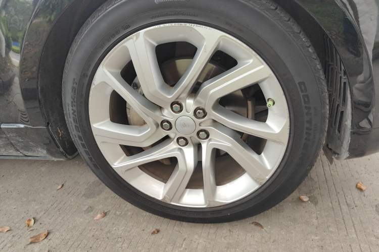 Used Land Rover Range Sport 2020 3.0 L6 HSE DYNAMIC Right Front Wheel Hub