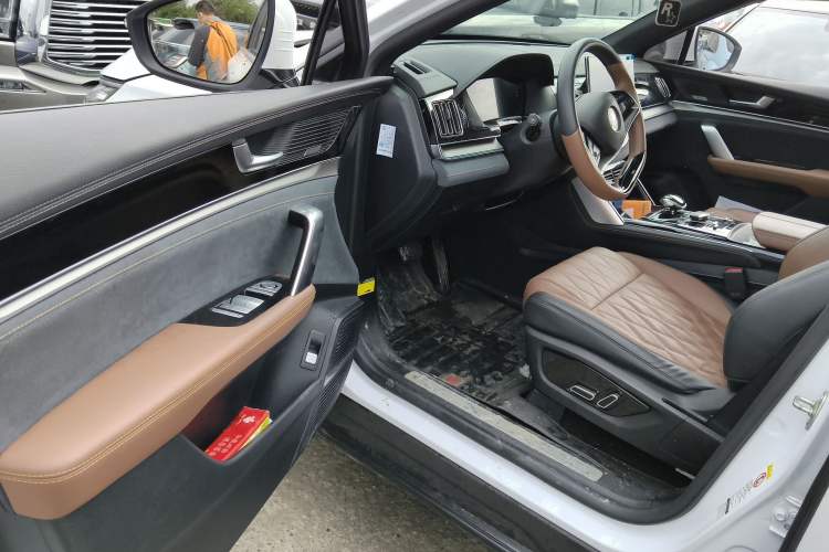 Used BYD Tang New Energy 2021 DM-i 112KM Prestige Model Driver Seat