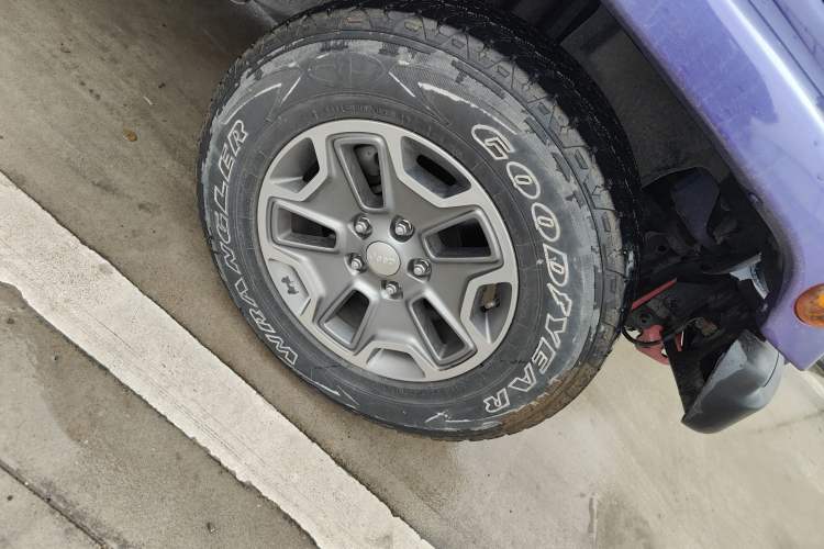 Used Jeep Wrangler 2017 3.0L Sahara Four-Door Comfort Edition
