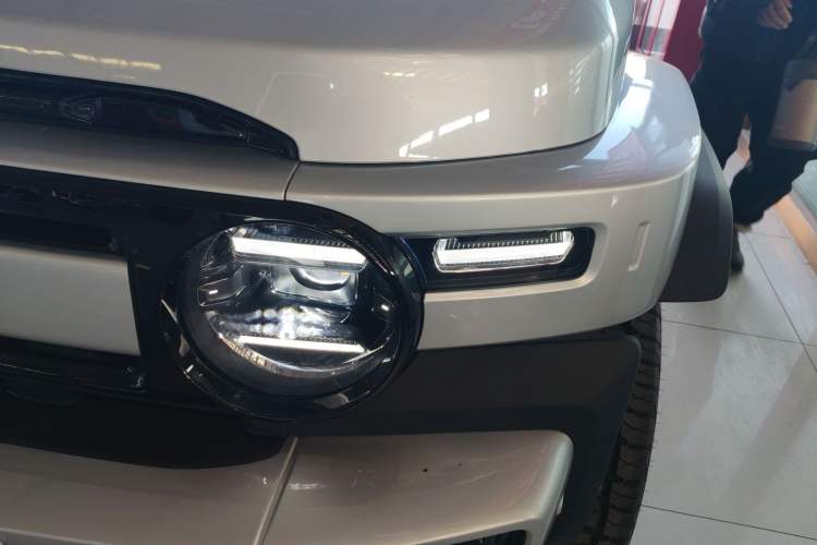 Used iCAR V23 2025 401 Two-Wheel Drive Intelligent Driving Version