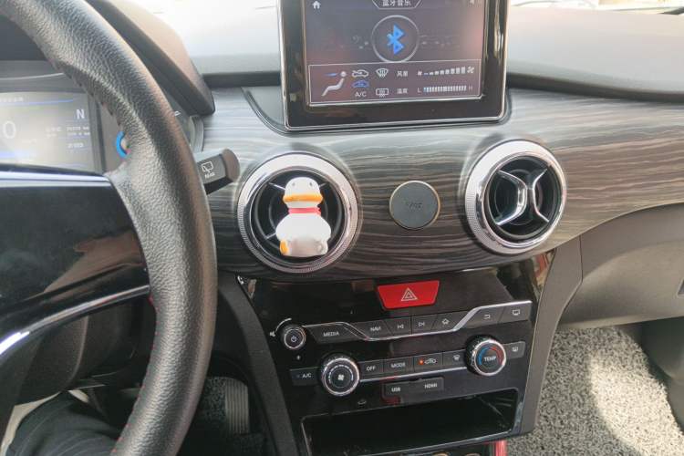 Used BAIC New Energy EX 2018 EX360 New Style Edition Audio And AC Panel