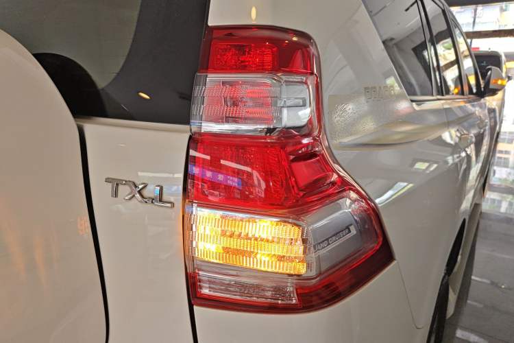 Used Toyota Prado 2014 2.7L Middle East Version Parallel Import