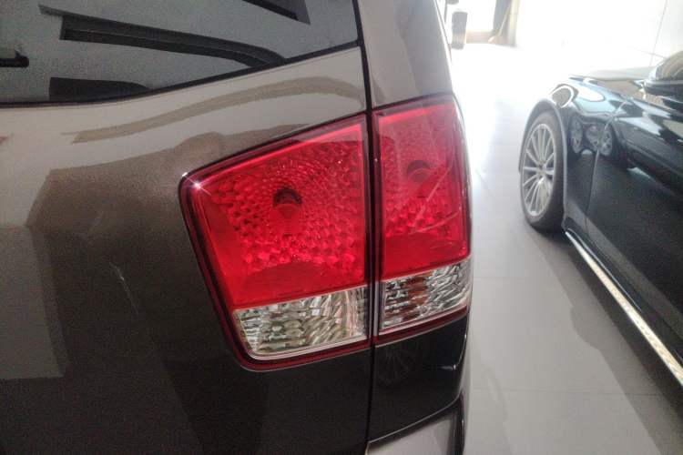 Used Kia Borrego 2015 3.8L Luxury Edition China IV
