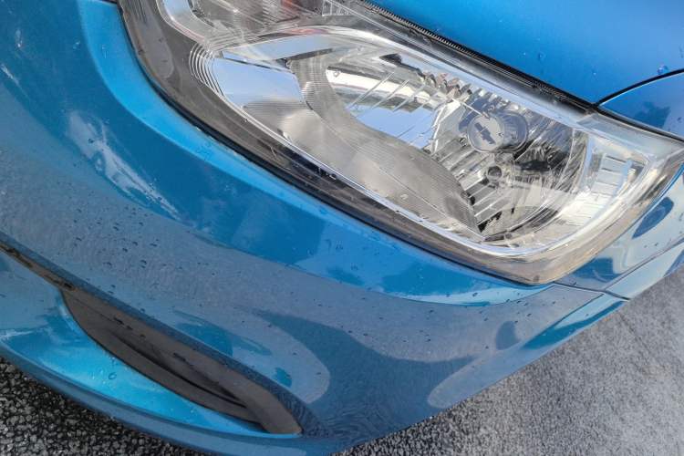 Used Chevrolet Aveo Sonic 2014 Sedan 1.4SL MT Comfort Edition Left Front Headlight