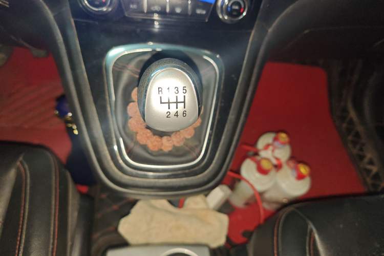 Used Haval H6 2015 Upgraded Model 1.5T Manual Two-Wheel Drive Elite Version