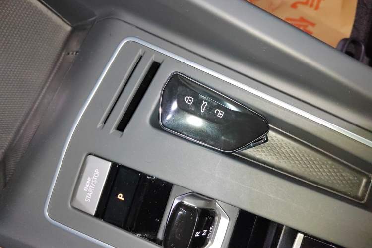 Used Volkswagen Golf 2024 280TSI DSG R-Line 50th Anniversary Edition