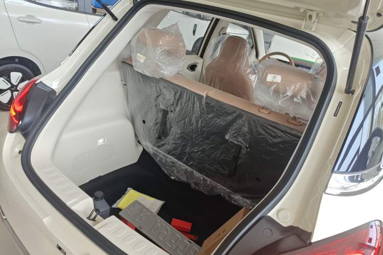 Used Wuling Bingo 2025 333 km Enjoyment Version Trunk