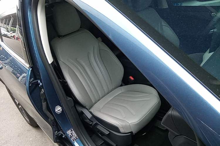 Used Ford Escape 2020 EcoBoost 245 Two-Wheel-Drive Comfort Edition
