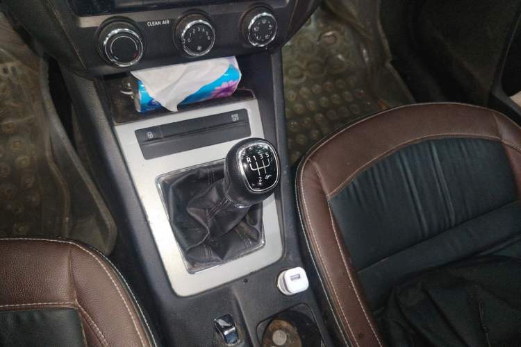 Used Skoda Octavia 2016 1.6L Manual Front-Wheel-Drive Version
