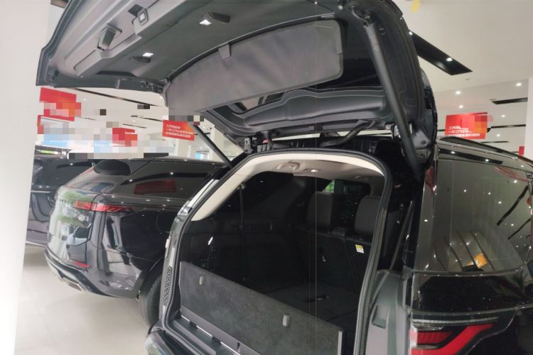 Used Land Rover Discovery 2021 360 PS R-Dynamic S Trunk