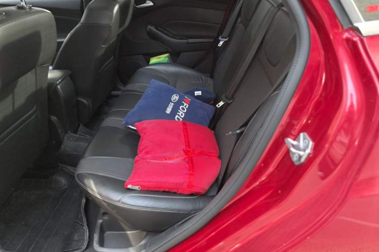 Used Ford Focus 2012 Sedan 1.6L Automatic Fashion Edition