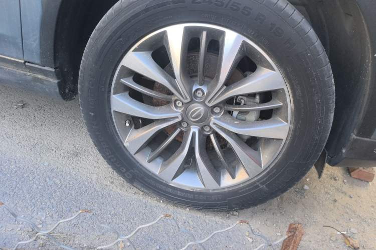 Used GAC Trumpchi GS8 2017 320T Two-Wheel Drive Luxury Smart Connectivity Version (7 Seats)
