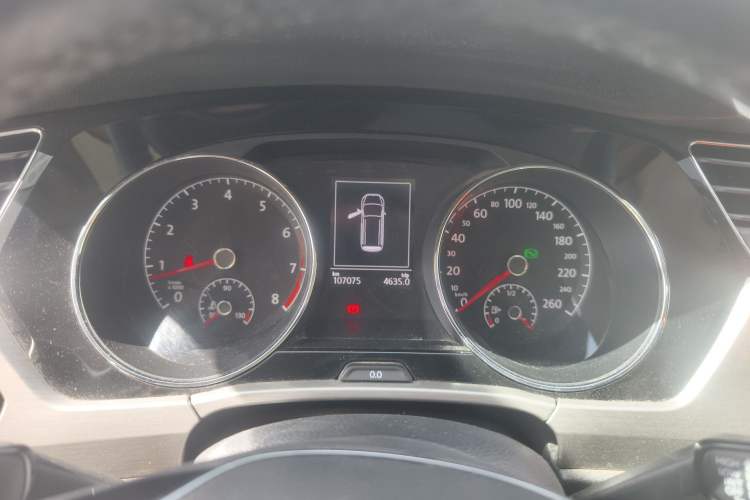 Used Volkswagen Touran 2018 Volkswagen Touran L 280TSI DSG Comfort Edition 7-seater Instrument Cluster