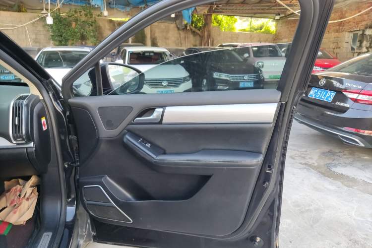 Used BYD Tang 2018 2.0T Automatic Smart Connect Prestige 7-Seater China V Standard