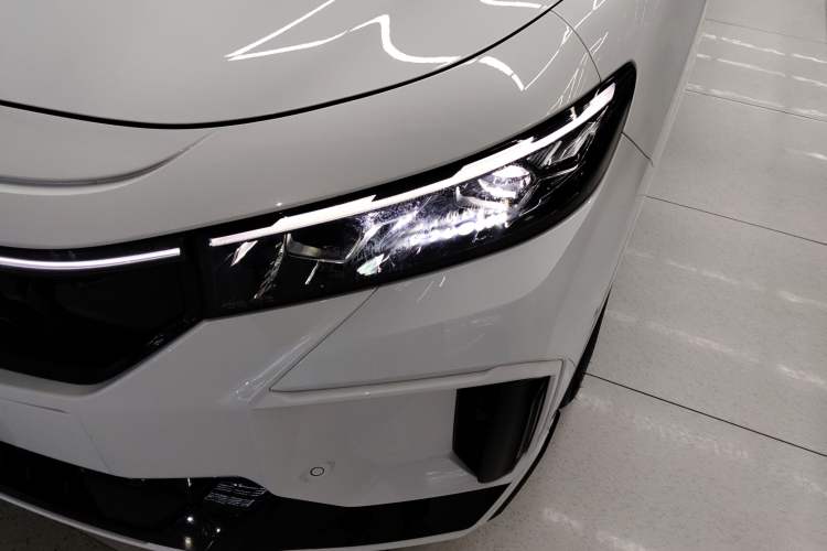 Used VOYAH FREE 2025 318 318 km Rear-Drive Touring Edition