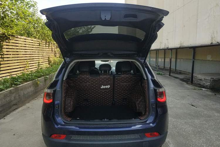 Used Jeep Compass 2020 220T Automatic Leading Edition