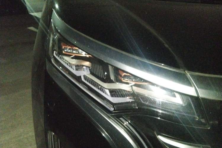 Used Denza D9 2024 DM-i 980 Four-Wheel Drive Prestige Model
